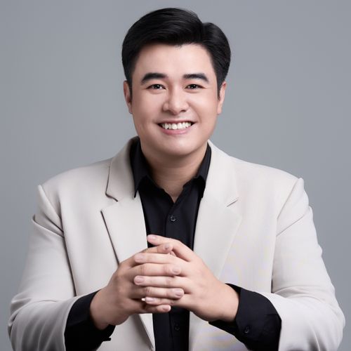 Kenji S. — Former MIT Research Lead