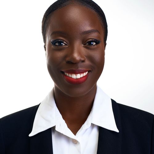 Amara O. — Former Yale Admissions Reader